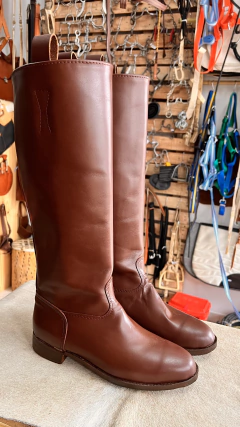 Bota de cuero engrasado en internet