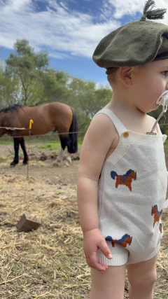 Enterito tejido para bebé con caballos - comprar online