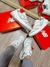 Imagem do NB 550 Branco/Cinza detalhes em couro