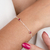 Pulseira de Prata com Cristais Rosa 18cm: Sutileza e Brilho para Qualquer Ocasião.