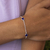 Pulseira de Prata Cristais Azul Escuro 20cm: Elegância e Estilo