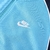 Tracksuit Nike na internet