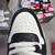 Off-White Out of Office - Black White en internet
