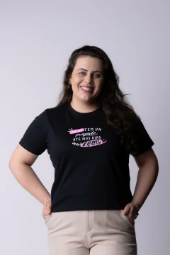 T-Shirt Deus tem um propósito Preta
