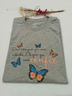 T-Shirt Confie na internet