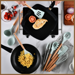 Kit C/12 Utensílios De Cozinha Silicone Cabo Madeira Cor:Verde - comprar online
