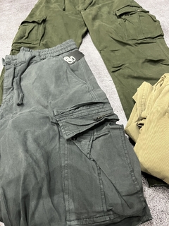 Pantalón cargo Huma en internet