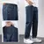 Jeans retrô azul americano na internet