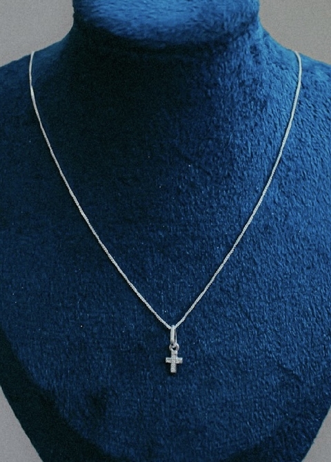 Colar Cruz Mini Cravejada 40cm - comprar online