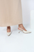 Marilia -Scarpin Slingback Feminino Off White - AdrianaK - Sapatos incríveis te levam a lugares incríveis