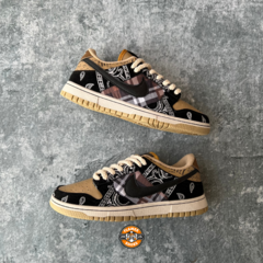 SB DUNK LOW PRO TRAVIS SCOTT