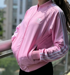 ADIDAS SST + REMERA CLÁSICA DE REGALO - tienda online