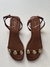 Rasteira Marrom Medalhas - comprar online