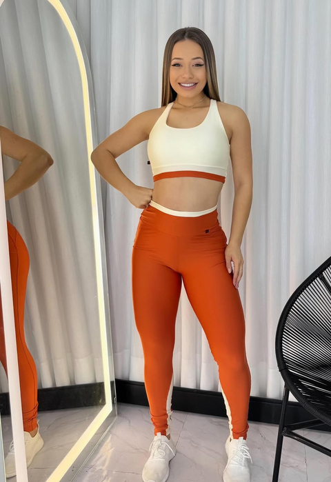 Conjunto Laranja com Creme