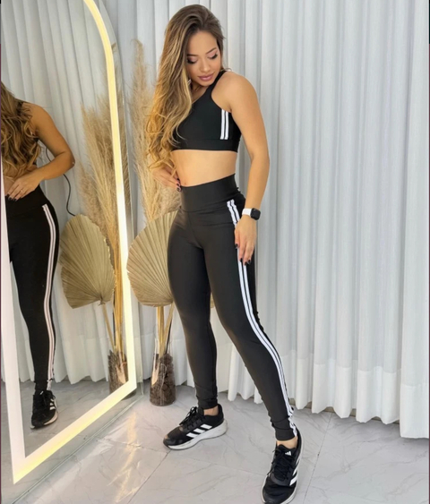 Conjunto Preto com Listra Branca Lateral