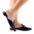 Mule Mississipi de Salto Baixo Preto com bico fino e detalhes metalizados — elegância e conforto para o dia a dia.