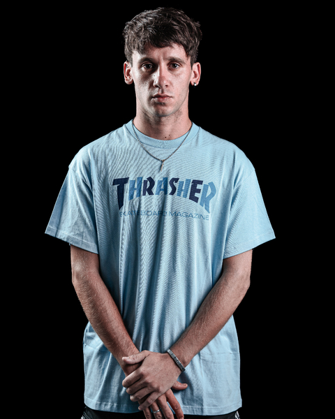 Remera Thrasher Celeste alternada - comprar online