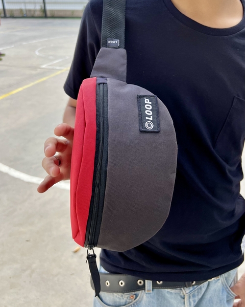 Riñonera Charly negro con rojo