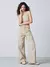 Calça Wide em Sarja Bege com Bolsos Cargo - comprar online