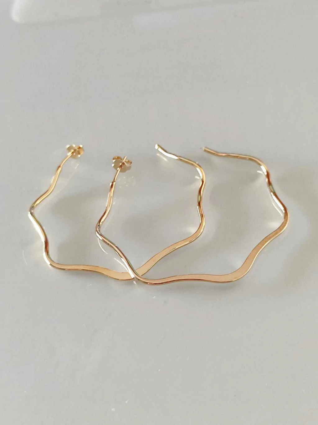 Brinco argola foleado a ouro 18k