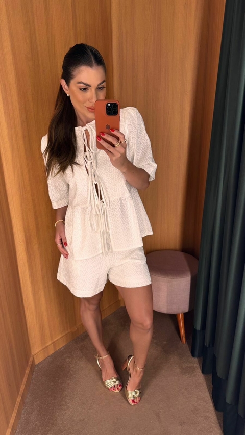 Short Valentina