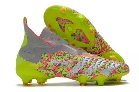 Chuteira Adidas Predator Freak+ Campo - comprar online