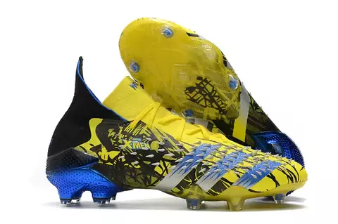 Chuteira Adidas Predator Freak+ 1. Campo - comprar online