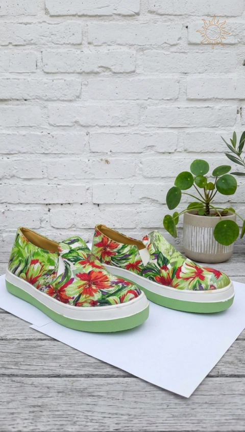 · GREEN FLOWERS · ZAPATILLA PANCHA