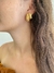 Brinco argola trabalhada tamanho P M banhado a ouro 18k