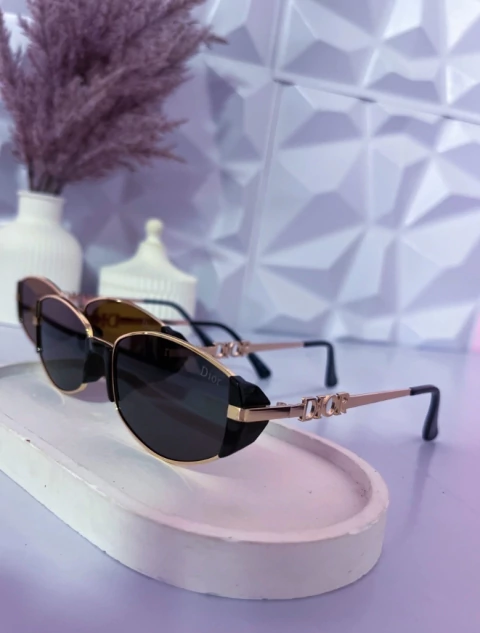 Óculos De Sol Miu Miu Preto
