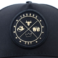 Imagem do Conjunto Boné Taurus + Camiseta Oversize