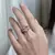Anel Flor Vazada com Moissanite na internet