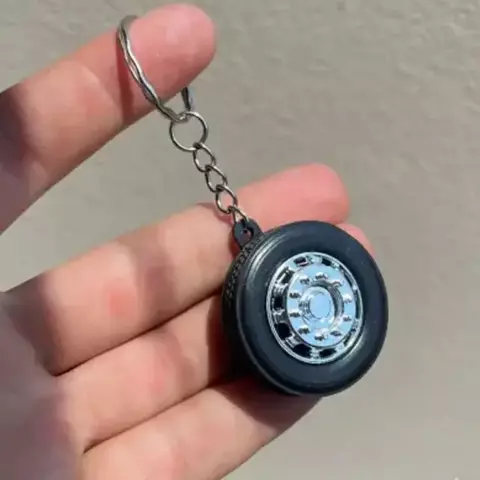 Chaveiro mini roda com pneu emborrachado