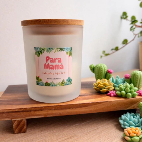 Vela Para Mamá (Melocotón y hojas de té)