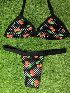 BIQUÍNI CEREJA PRETA / TANGA FITA