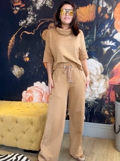 Conjunto algodão de blusa ampla e calça pantalona na internet