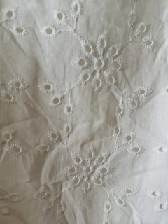 BLUSA SQUARE BRODERIE (Talle M)