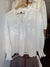 Blusa bordada mangas largas