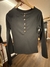 Camiseta botones en internet
