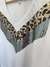 Remera con lentejuelas escote V - comprar online
