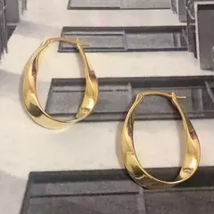 Cor Prata Geométrica Torcida Brincos de Argola para Mulheres, Mobius Faixa Brin - Vaníri