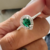 Anel Solitário Gota Prata 925 Legitima Feminino Cravejado Pedras em Zircônia Verde Esmeralda