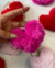 CHAVEIRO MOSQUETÃO POMPOM CORAÇÃO na internet