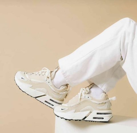 NIKE AIR FURYOSA