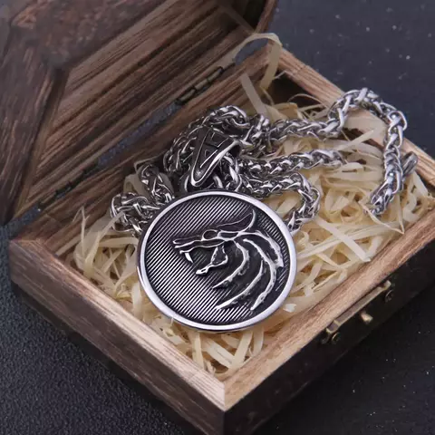 Collar con colgante de cabeza de Lobo el mago para Geralt con una caza salvaje 3