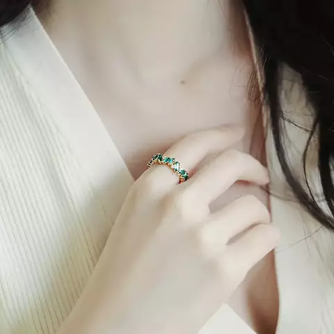 Anillos irregulares de cristal verde de lujo para mujer, joyería Neo gótica de