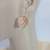 Conjunto Folheado a Ouro - Colar + Brinco Coração Acrílico rosa com Borda. na internet