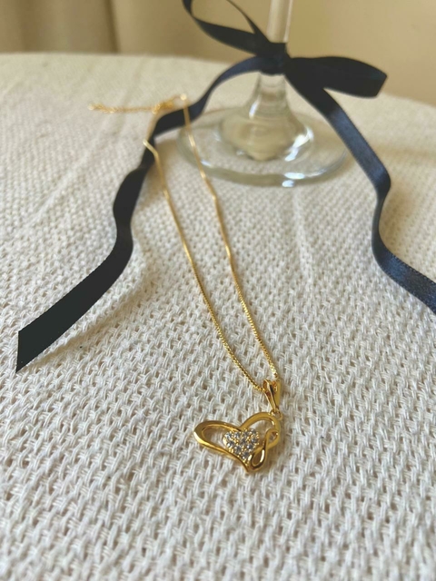 Colar coração duplo cravejado infinito folheado ouro 18k