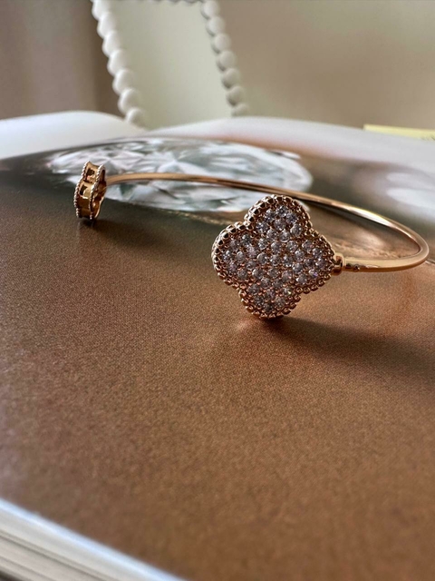 Bracelete trevo zircônia folheado ouro 18k