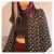 Blusa negra vintage de puntitos en internet